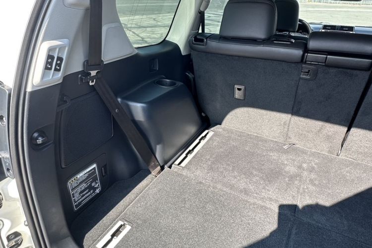 Used Toyota Prado 2018 3.5L Automatic TX-L NAVI with Rear-Mounted Spare Tire Interior 2