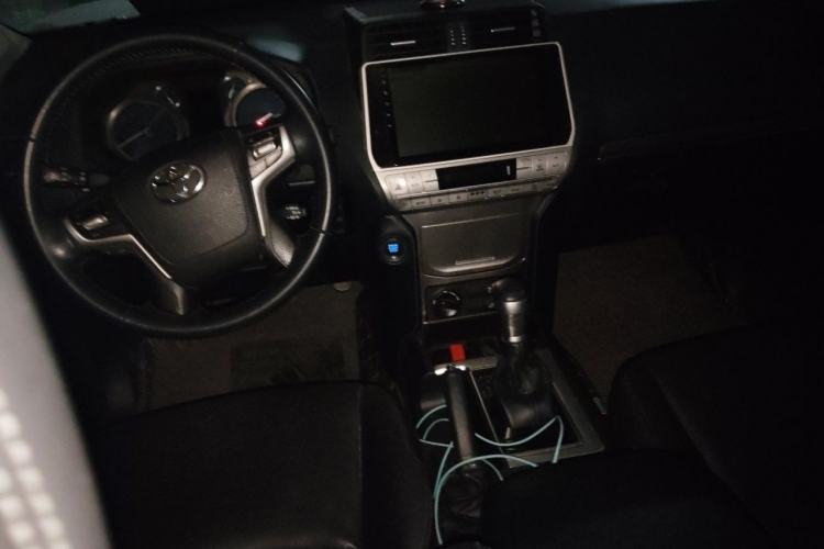 Used Toyota Prado 2018 3.5L Automatic TX-L with Rear-Mounted Spare Tire Interior 2