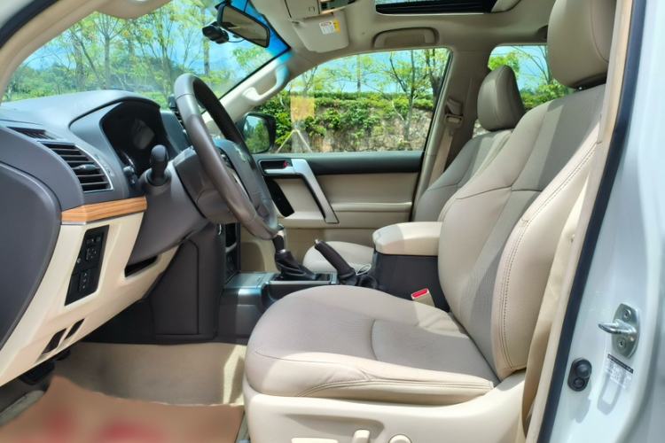 Used Toyota Prado 2018 3.5L Automatic TX-L NAVI Interior 2