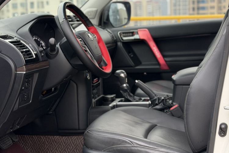 Used Toyota Prado 2018 3.5L Automatic TX-L Interior 3