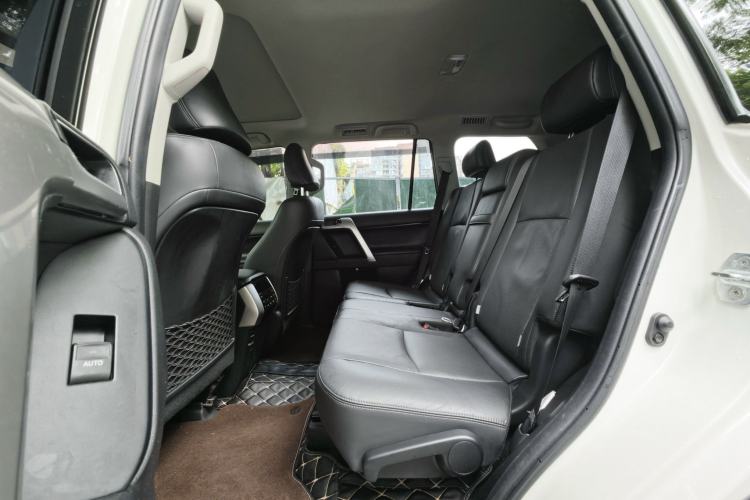 Used Toyota Prado 2018 3.5L Automatic TX-L Interior 3