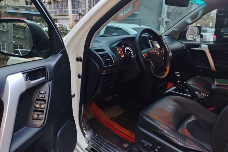 Used Toyota Prado 2018 3.5L Automatic TX-L with Rear-Mounted Spare Tire Interior 3