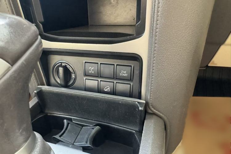 Used Toyota Prado 2018 4.0L TX-L U.S. Specification Interior 4