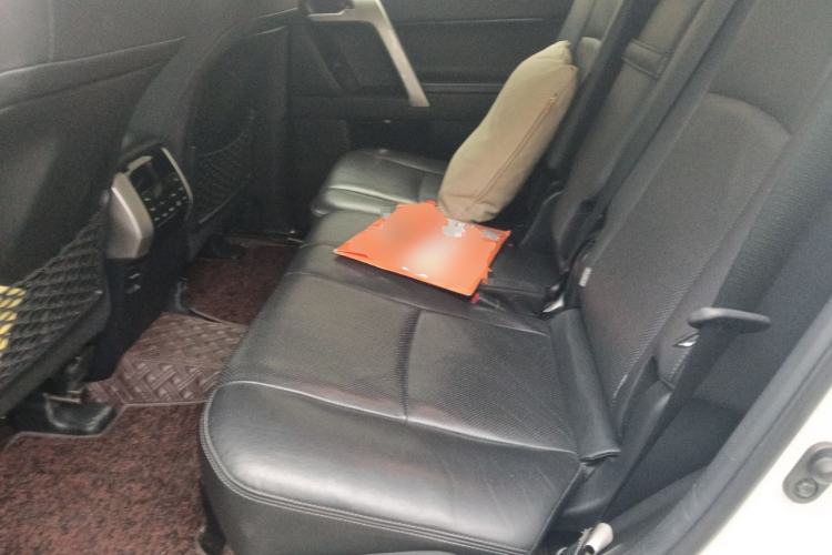 Used Toyota Prado 2018 3.5L Automatic TX-L Interior 4