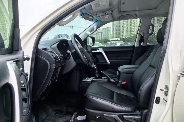 Used Toyota Prado 2018 3.5L Automatic TX Interior 5