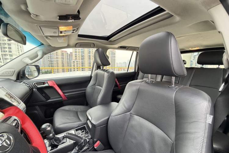 Used Toyota Prado 2018 3.5L Automatic TX-L Interior 5