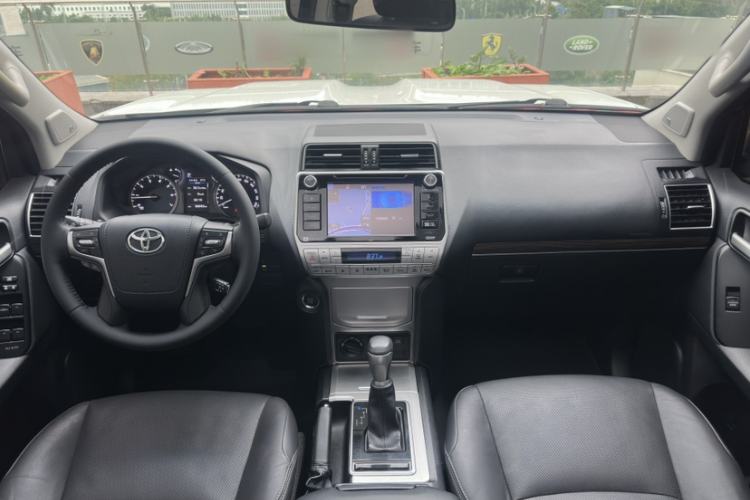 Used Toyota Prado 2018 3.5L Automatic TX-L NAVI Interior 6