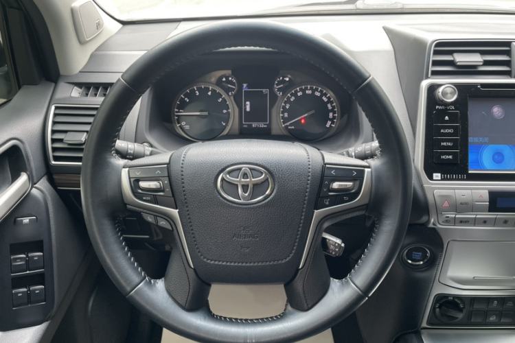 Used Toyota Prado 2018 3.5L Automatic TX-L NAVI with Rear-Mounted Spare Tire Interior 8