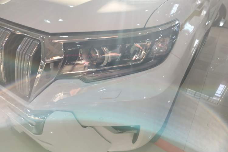 Used Toyota Prado 2018 3.5L Automatic TX-L with Rear-Mounted Spare Tire Left Front Headlight