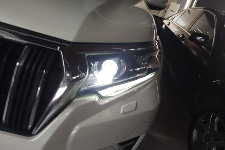 Used Toyota Prado 2018 3.5L Automatic TX-L NAVI with Rear-Mounted Spare Tire Left Front Headlight