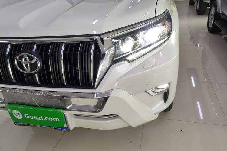 Used Toyota Prado 2018 3.5L Automatic TX-L with Rear-Mounted Spare Tire Left Front Headlight