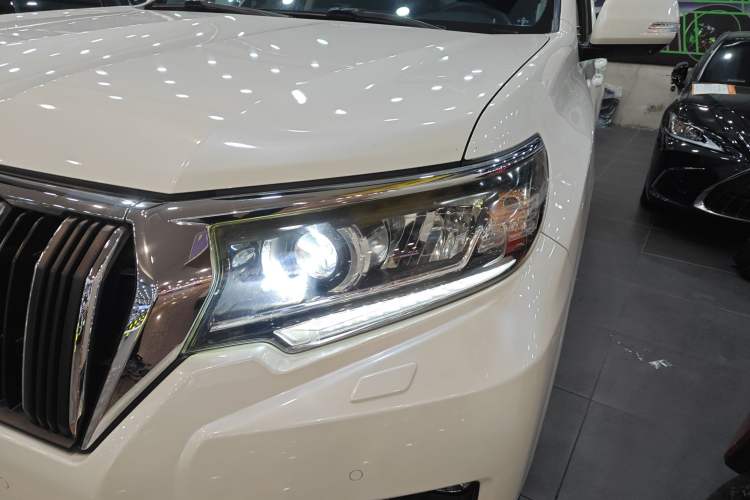Used Toyota Prado 2018 3.5L Automatic TX-L Left Front Headlight