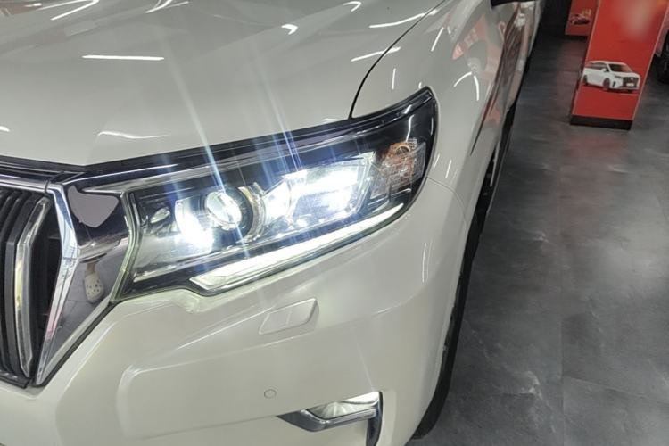 Used Toyota Prado 2018 3.5L Automatic TX-L with Rear-Mounted Spare Tire Left Front Headlight