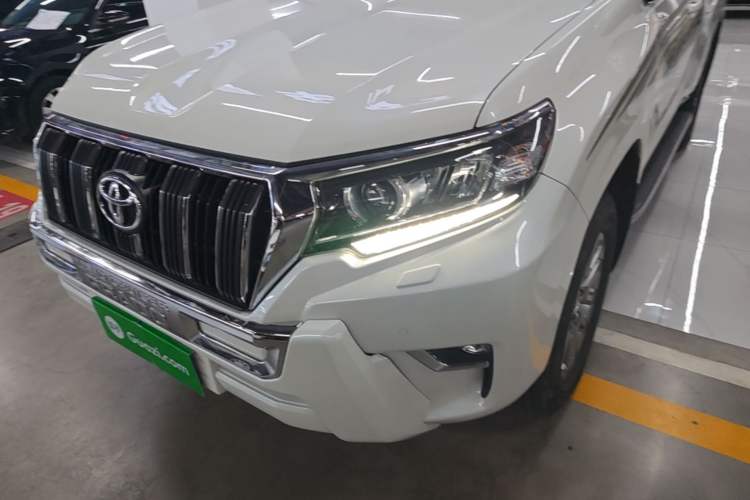 Used Toyota Prado 2018 3.5L Automatic TX-L Left Front Headlight