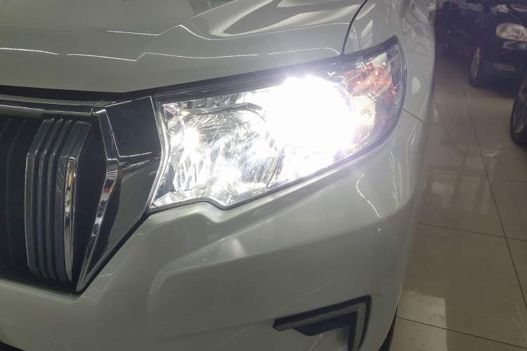 Used Toyota Prado 2018 3.5L Automatic SX Left Front Headlight