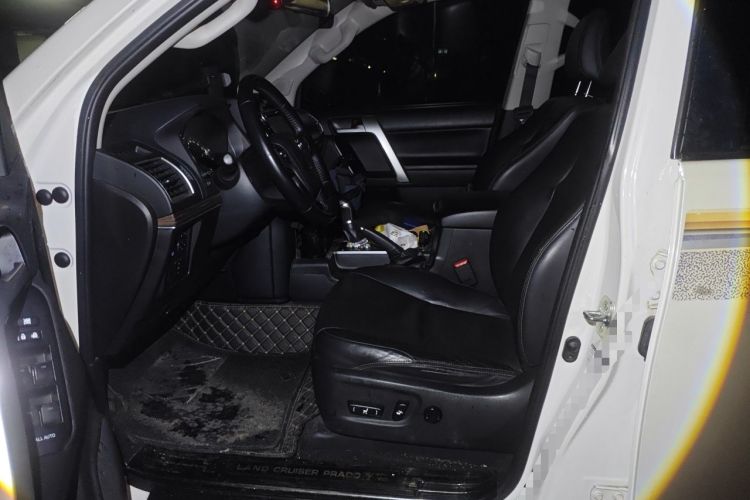 Used Toyota Prado 2018 3.5L Automatic TX-L with Rear-Mounted Spare Tire Left Front Seat