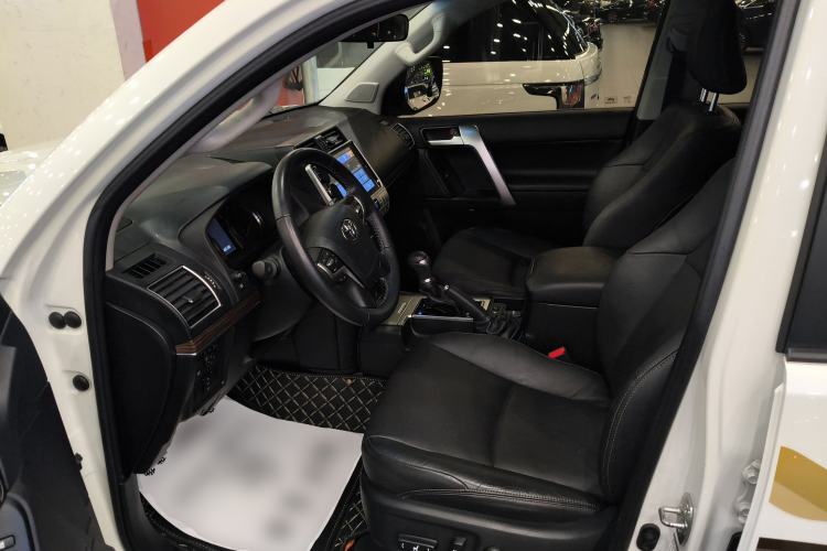 Used Toyota Prado 2018 3.5L Automatic TX-L with Rear-Mounted Spare Tire Left Front Seat