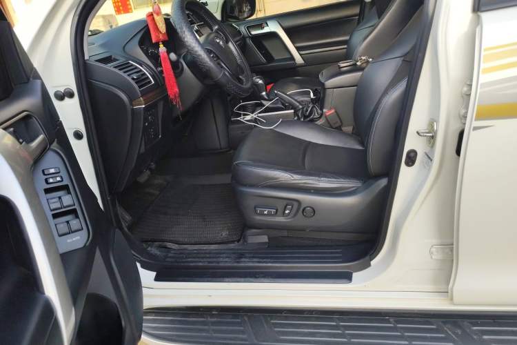 Used Toyota Prado 2018 3.5L Automatic TX-L with Rear-Mounted Spare Tire Left Front Seat