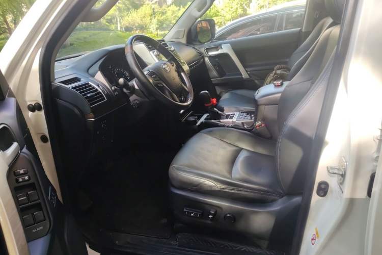 Used Toyota Prado 2018 3.5L Automatic VX NAVI with Rear-Mounted Spare Tire Left Front Seat