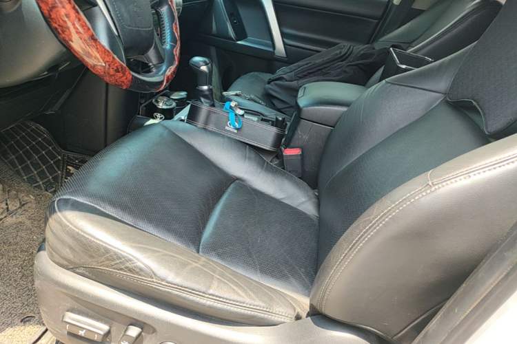 Used Toyota Prado 2018 3.5L Automatic TX-L with Rear-Mounted Spare Tire Left Front Seat