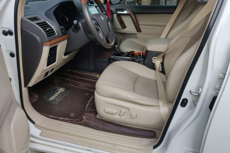 Used Toyota Prado 2018 3.5L Automatic TX-L Left Front Seat