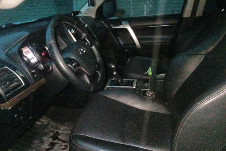 Used Toyota Prado 2018 3.5L Automatic TX-L with Rear-Mounted Spare Tire Left Front Seat