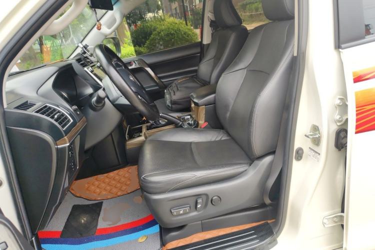 Used Toyota Prado 2018 3.5L Automatic TX-L NAVI with Rear-Mounted Spare Tire Left Front Seat