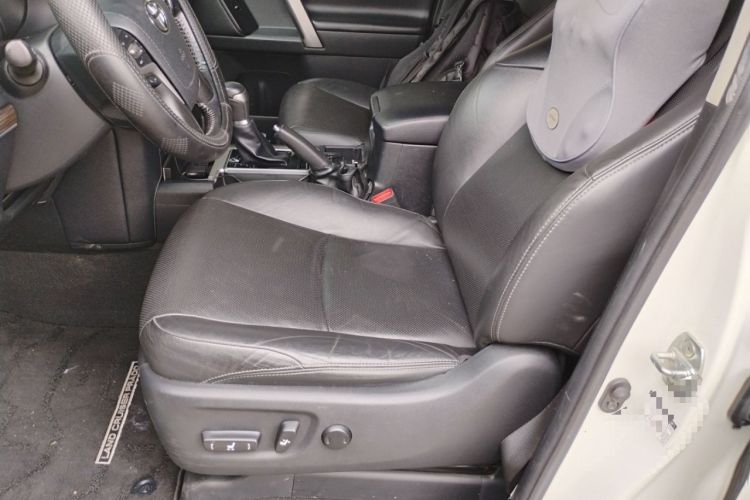 Used Toyota Prado 2018 3.5L Automatic TX-L with Rear-Mounted Spare Tire Left Front Seat