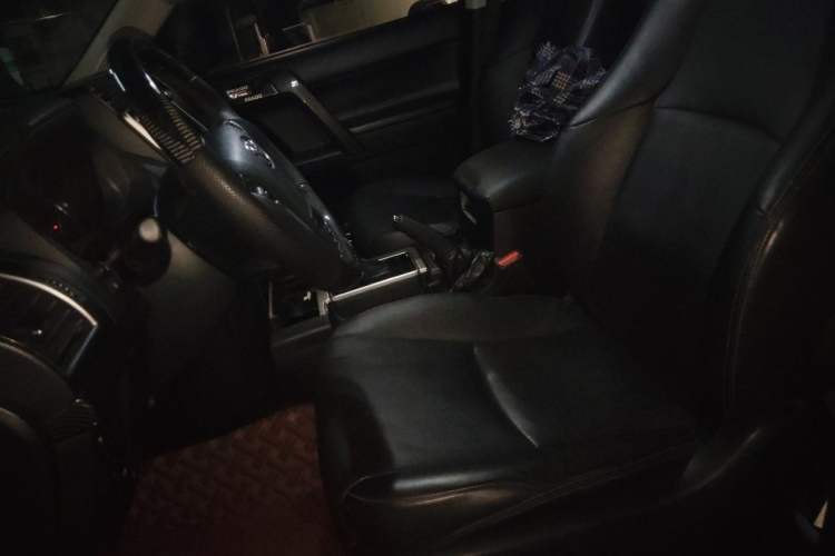 Used Toyota Prado 2018 3.5L Automatic TX-L NAVI with Rear-Mounted Spare Tire Left Front Seat