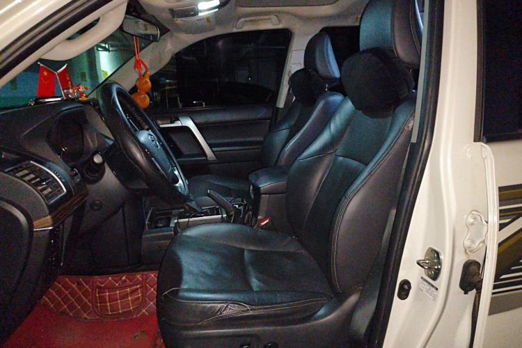 Used Toyota Prado 2018 3.5L Automatic TX-L with Rear-Mounted Spare Tire Left Front Seat