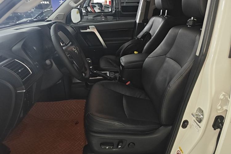 Used Toyota Prado 2018 3.5L Automatic TX-L NAVI with Rear-Mounted Spare Tire Left Front Seat
