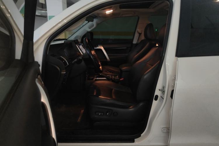 Used Toyota Prado 2018 3.5L Automatic TX-L NAVI Left Front Seat