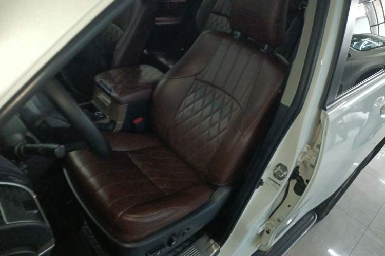 Used Toyota Prado 2018 3.5L Automatic TX-L with Rear-Mounted Spare Tire Left Front Seat