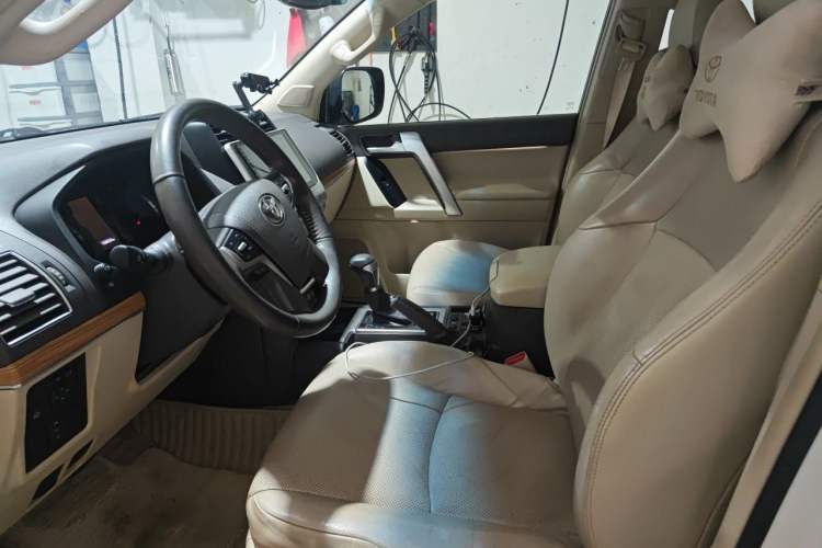 Used Toyota Prado 2018 3.5L Automatic TX-L with Rear-Mounted Spare Tire Left Front Seat