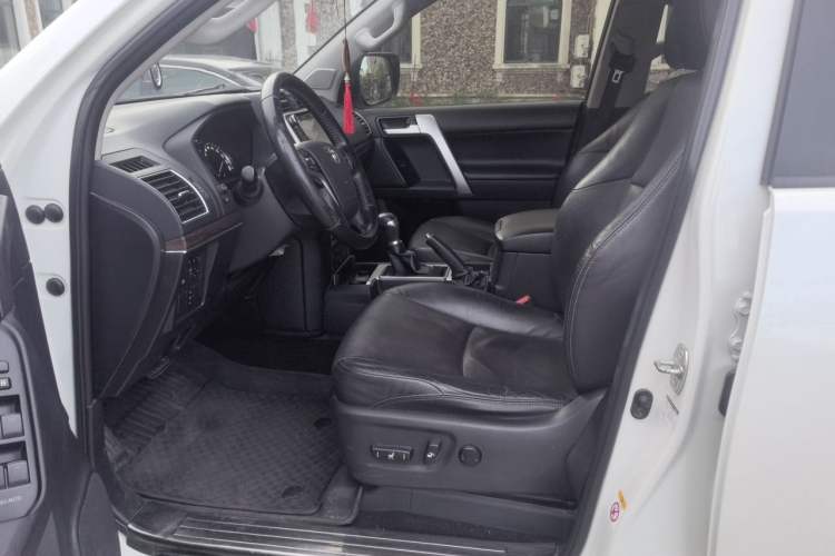 Used Toyota Prado 2018 3.5L Automatic TX-L NAVI with Rear-Mounted Spare Tire Left Front Seat