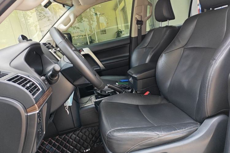Used Toyota Prado 2018 3.5L Automatic TX-L NAVI with Rear-Mounted Spare Tire Left Front Seat