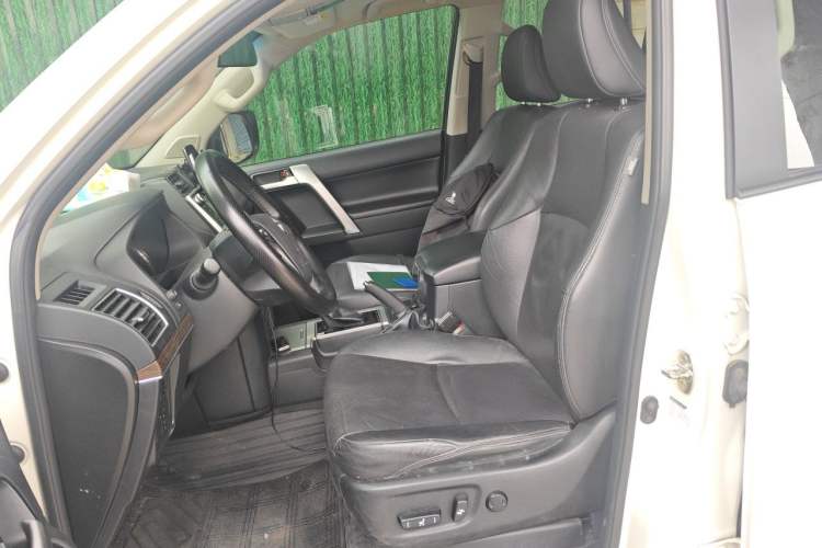 Used Toyota Prado 2018 3.5L Automatic TX-L with Rear-Mounted Spare Tire Left Front Seat