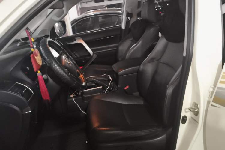 Used Toyota Prado 2018 3.5L Automatic TX-L with Rear-Mounted Spare Tire Left Front Seat