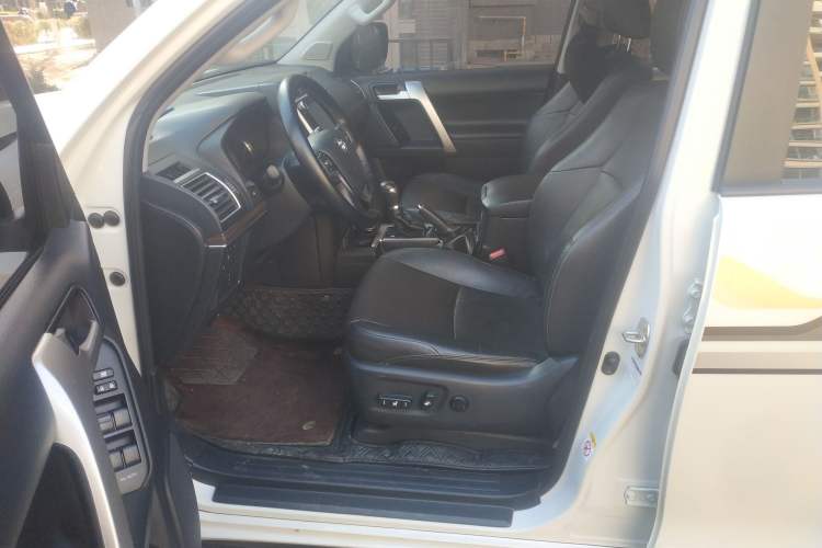 Used Toyota Prado 2018 3.5L Automatic TX-L NAVI with Rear-Mounted Spare Tire Left Front Seat
