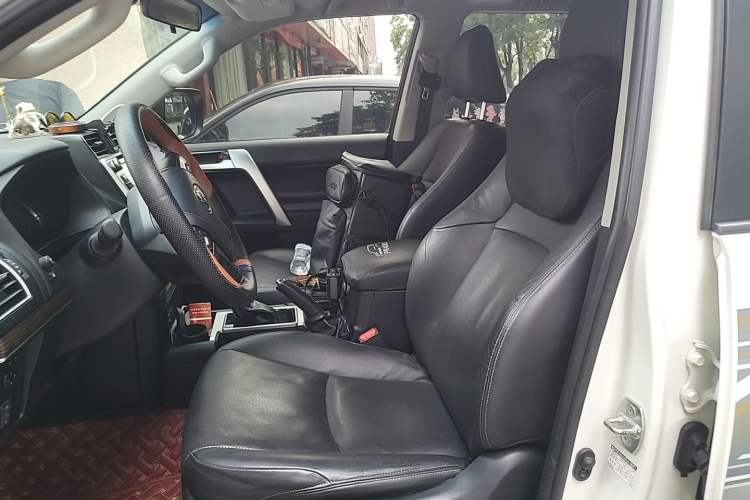 Used Toyota Prado 2018 3.5L Automatic TX-L with Rear-Mounted Spare Tire Left Front Seat