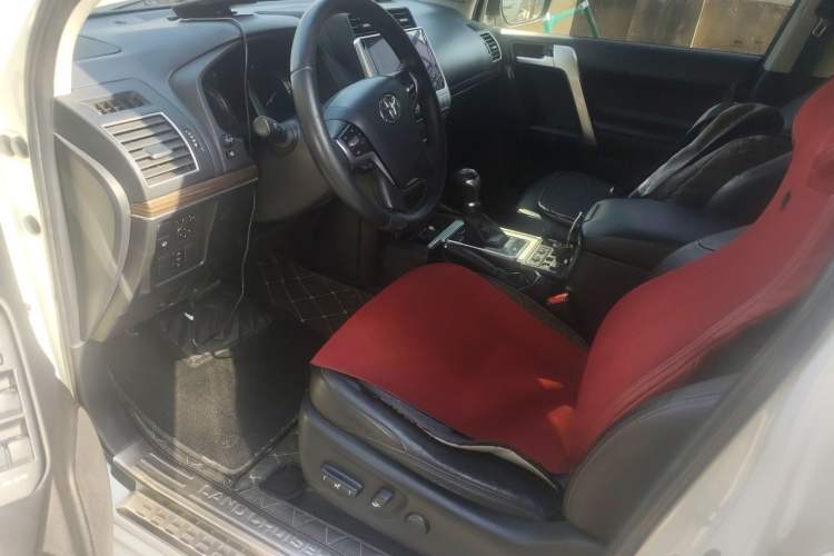 Used Toyota Prado 2018 3.5L Automatic TX-L with Rear-Mounted Spare Tire Left Front Seat