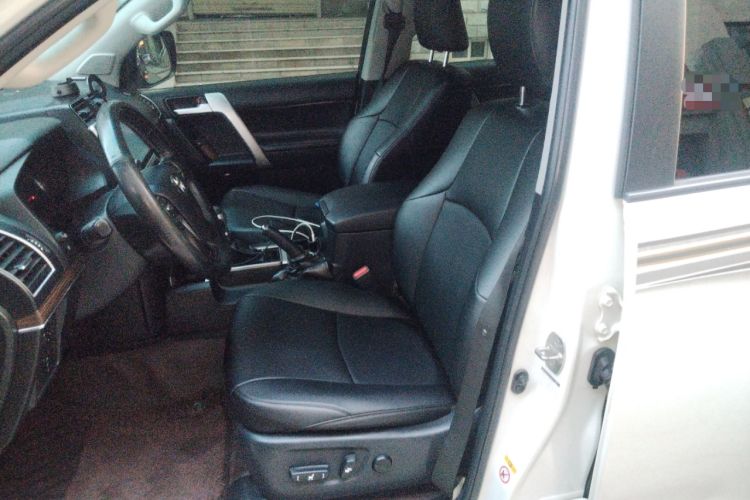 Used Toyota Prado 2018 3.5L Automatic TX-L with Rear-Mounted Spare Tire Left Front Seat