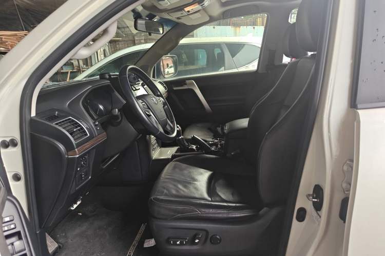 Used Toyota Prado 2018 3.5L Automatic TX-L NAVI Left Front Seat