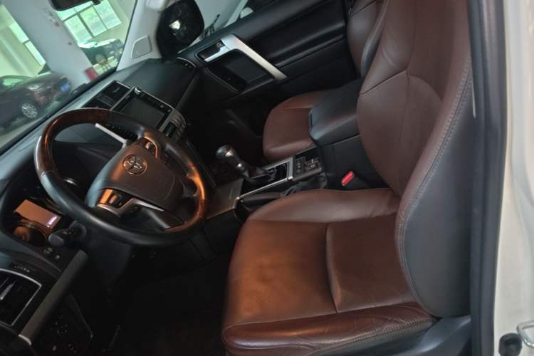 Used Toyota Prado 2018 3.5L Automatic TX-L NAVI with Rear-Mounted Spare Tire Left Front Seat