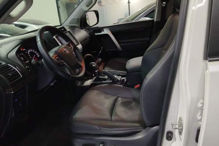 Used Toyota Prado 2018 3.5L Automatic TX-L Left Front Seat