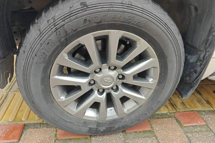 Used Toyota Prado 2018 3.5L Automatic TX Left Front Wheel Hub