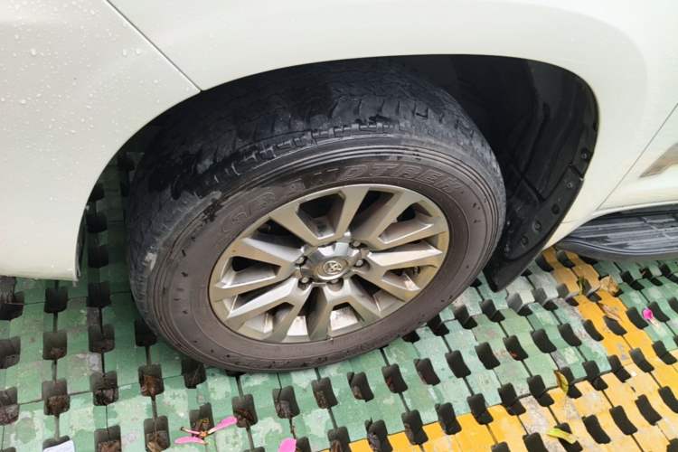 Used Toyota Prado 2018 4.0L TX-L U.S. Specification Left Front Wheel Hub