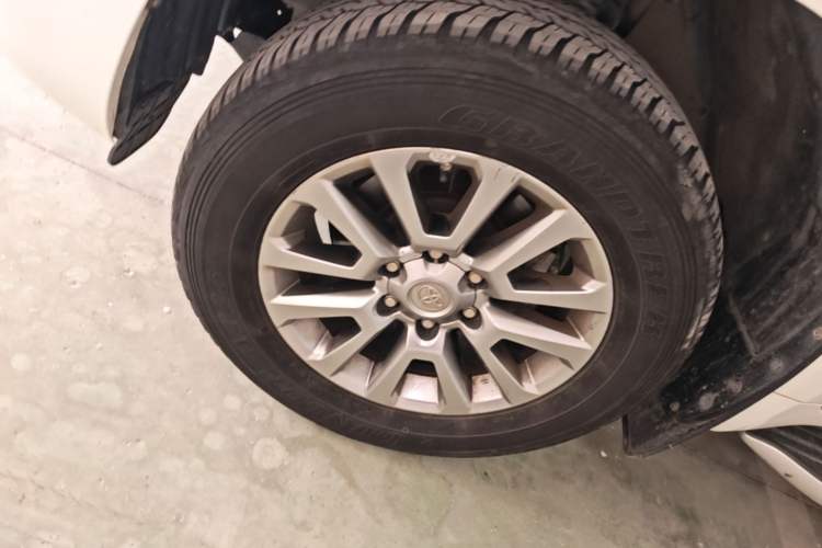 Used Toyota Prado 2018 3.5L Automatic TX Left Front Wheel Hub
