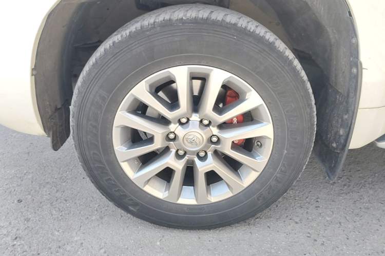 Used Toyota Prado 2018 3.5L Automatic TX-L NAVI Left Front Wheel Hub