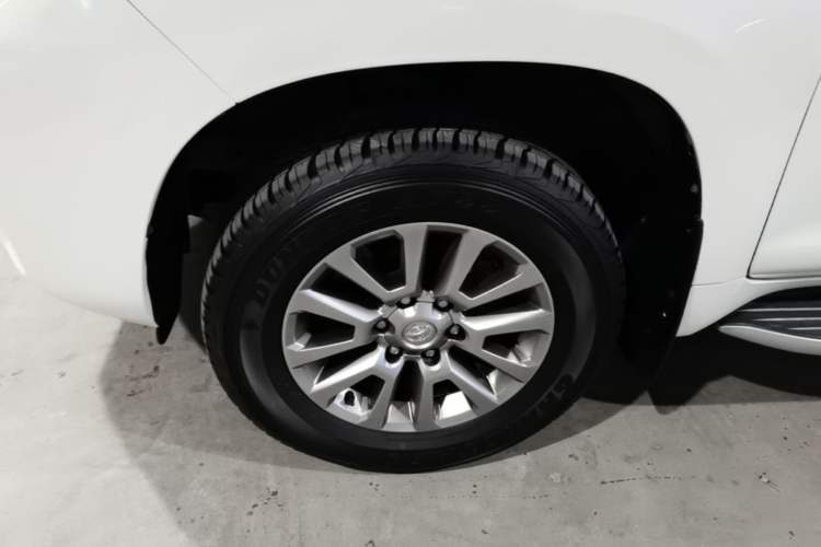 Used Toyota Prado 2018 3.5L Automatic TX Left Front Wheel Hub